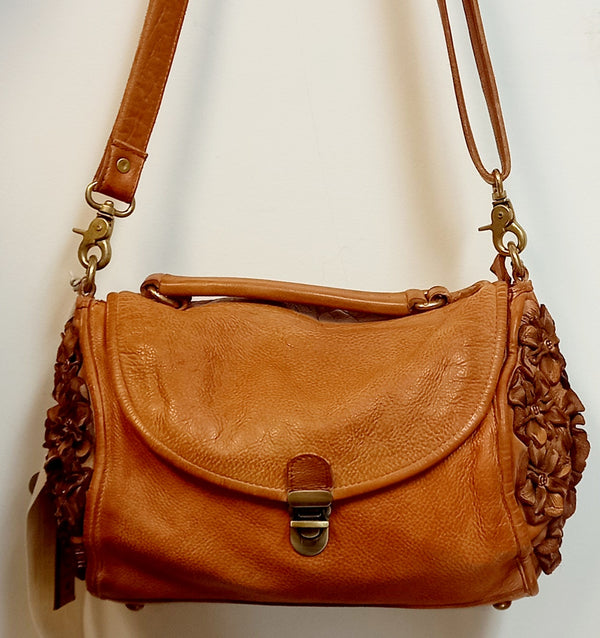 Art N' Vintage Asa Barrel Bag - Honey image 0