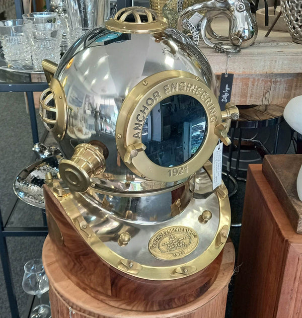 US Navy Mark V Vintage Deep Sea Diving Helmet image 0