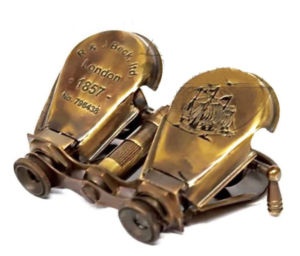 Binoculars image 0