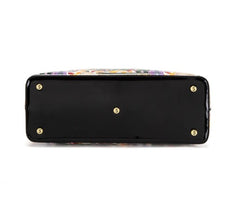 PARISIAN PATENT LEATHER SHOULDER BAG